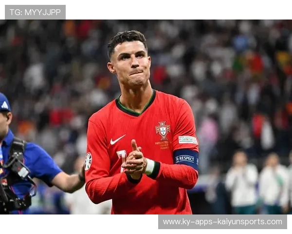 足坛第一人的含金量！C罗专访辟谣身家破10亿：很多年前就有了，足球队c罗